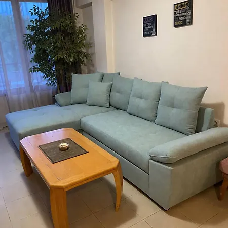 Hot Cosy And Spacious Flat Near Sea Garden Διαμέρισμα *